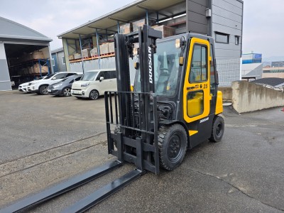 특A급 중고지게차 매매 두산 2.5톤 노랭이 캐빈 06년식 디젤…