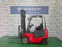 중고지게차 니찌유 2톤 2단4m 자동발 장착
