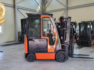 중고지게차 / 도요타 3톤 [8FBCU30] / 12년식(배터리…