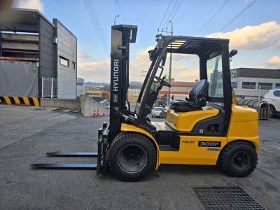 ★★중고 [현대] 13년식 3톤 3단 디젤 지게차