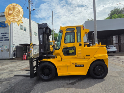 3단마스트로 인상높이 5m 풀옵션 엔진 미션 컨디션 좋고 제동력…