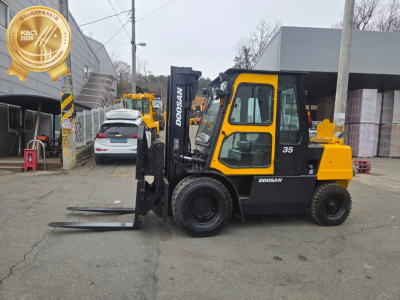 두산 3.5톤 중고지게차 / [D35S-3] / 99년식 / 힌…