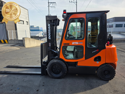 3단마스트 자동발 풀캐빈장착 내구성 좋은 얀마엔진 / [두산 D…