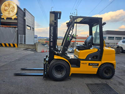 현대 3톤 [30DF] / 2013년식 / 디젤 / 3단마스트 …