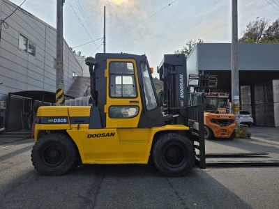 ※A급상태※ [두산] 02년식 5톤 디젤 지게차