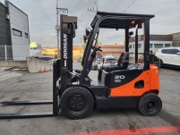 ★★중고 [두산] 14년식 2톤 디젤 지게차