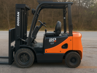 두산 2톤 지게차 판매합니다.