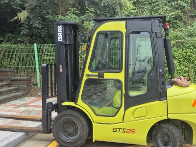 클라크 2.5톤 중고 지게차 1,650만원 판매!