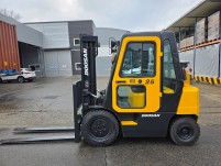 특A급 중고지게차 매매 두산 2.5톤 노랭이 캐빈 06년식 …