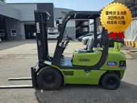 중고지게차 클라크 2.5톤 3단마스트 쉬프트 디젤지게차 11…