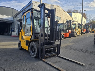 현대 2.5톤 디젤 중고지게차 짧은시간 풀캐빈