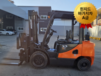 A급 두산 3.3톤 2020년식 힌지드 바가지차 디젤지게차 …