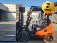 중고지게차 매매 두산 2톤 3단마스트 13년식 디젤지게차