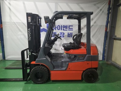 도요타 2.5톤 사이드시프트 장착차량 경정비완료