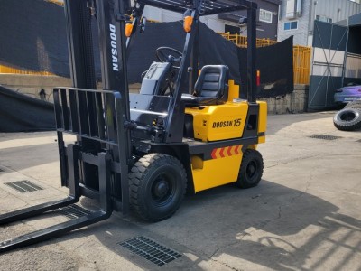 중고지게차 두산1.5톤 디젤지게차