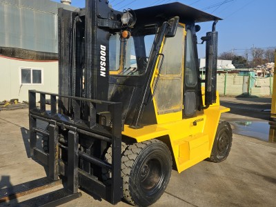 중고지게차 두산5톤 자동발 디젤지게차