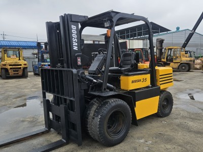 중고지게차 두산3.5톤 3단마스트 디젤지게차