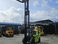 중고지게차 삼성클라크3톤 3단마스트 자동발 디젤지게차