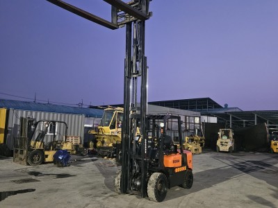 중고지게차 삼익3.5톤 3단마스트 자동발 디젤지게차