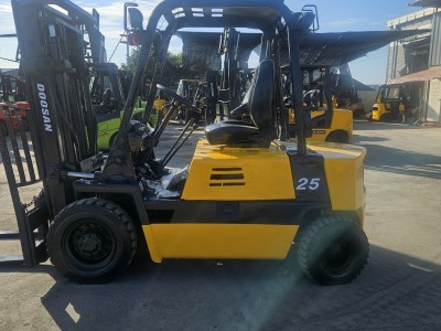 중고지게차 두산2.5톤 디젤지게차