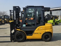 중고지게차 23년식 현대포렉스2.5톤 자동발 풀옵션 디젤지게…