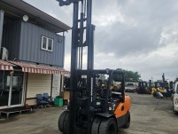 중고지게차 두산3.5톤 3단마스트 더블타이어 디젤지게차