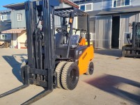 중고지게차 SMC2.5톤 3단마스트 더블타이어 디젤지게차