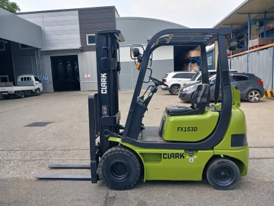 중고지게차 경정비 완료! 클라크 1.5톤 디젤지게차 780만원