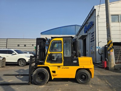 저렴한 중고지게차! 현대 4.5톤 캐빈+자동발