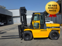 중고지게차 매매 두산 7톤 하이마스트 4m 인상 자동발 캐빈…