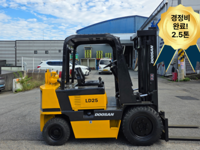 두산 2.5톤 디젤중고지게차@@@ 경정비완료@@@