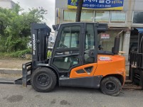 D45SE-9 디젤 4.5톤 지게차 ( 3단마스트, 편개식자…