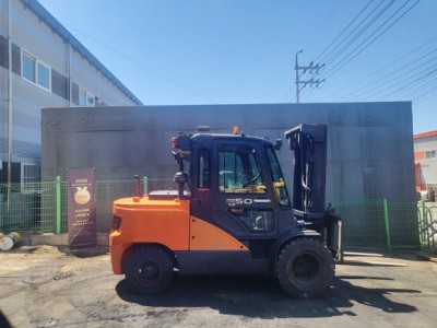 두산 5톤 지게차 (3단풀옵션)