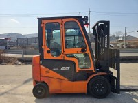 중고지게차 두산 2.5톤 20년식 캐빈 쉬프트 카운터 좌식 …