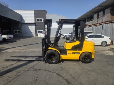 중고지게차 현대 3.3톤 더블타이어 자동발 디젤지게차 1450만…