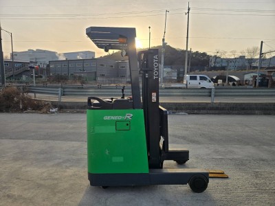 중고지게차 토요타 1.5톤 입승식 리치 전동지게차 20년식 배터…