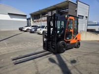 중고지게차 두산 3.3톤 캐빈 자동발 12년식 디젤지게차