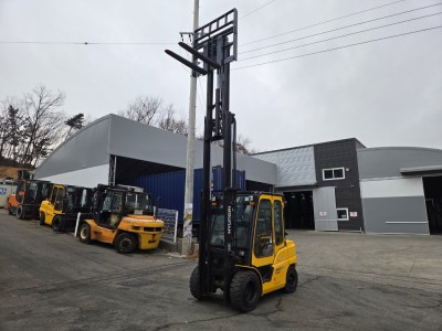 A급 현대 3톤 3단마스트 17년식 자동발 캐빈 2300만원 디…