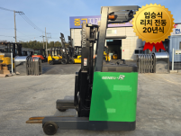 지게차 토요타 1.5톤 입승식 리치 전동지게차 20년식 배터…