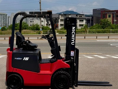 니찌유 1.5톤 좌식 전동지게차 사이드시프트