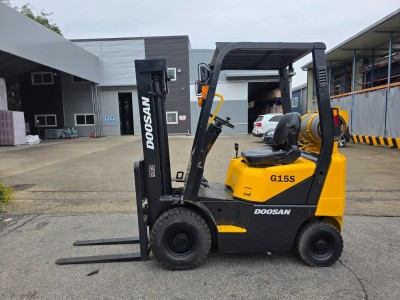 중고지게차 저렴한 두산 1.5톤  엔진지게차 550만원 급매