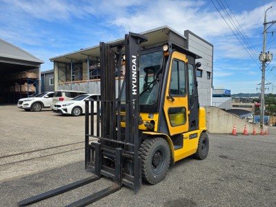 특A급 현대 2.5톤 12년식 4천시간 쉬프트 디젤지게차 중고지…