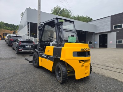 중고지게차 두산 3.5톤 힌지드 흰지드 바가지차 디젤지게차