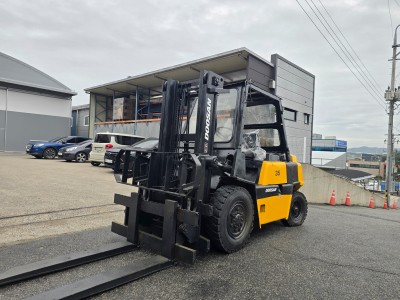 중고지게차 두산 3.5톤 힌지드 흰지드 바가지차 디젤지게차