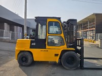 저렴한 중고지게차! 현대 4.5톤 캐빈+자동발 / 950만원…