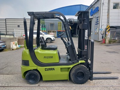 경정비 완료! 클라크 1.5톤 디젤지게차 780만원