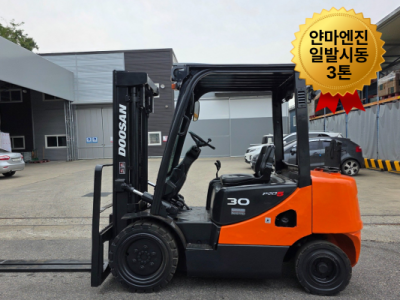 중고지게차 두산 3톤 빨갱이 얀마엔진 디젤지게차 저렴하게 판매합…