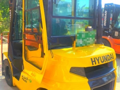 현대 2.5톤. 2014년식 지게차 판매합니다.