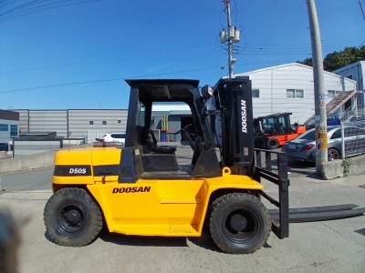 저렴한 두산 5톤 자동발 중고지게차 디젤지게차 매매