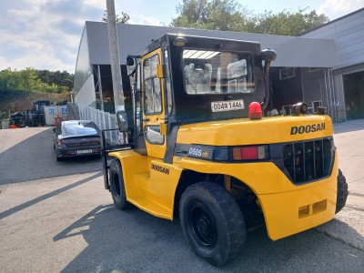 두산 5톤 캐빈 자동발 중고지게차 디젤지게차 매매